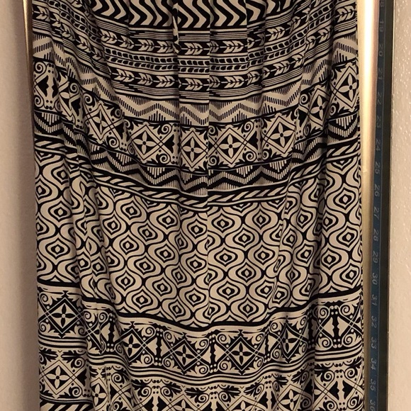 Sundress with built in bra. - Picture 9 of 9